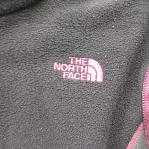 The North Face 1/4 Zip Fleece Pull Over sweater Girls L Black & Pink Lightweight - Picture 6 of 13
